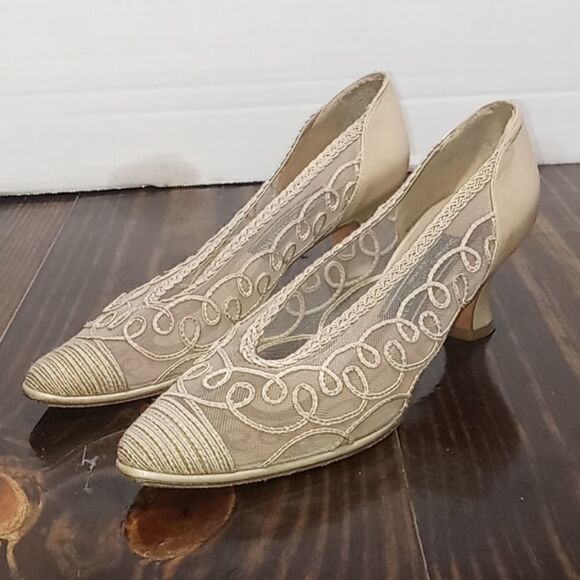 Stuart Weitzman Shoes - Stuart Weitzman Heels  